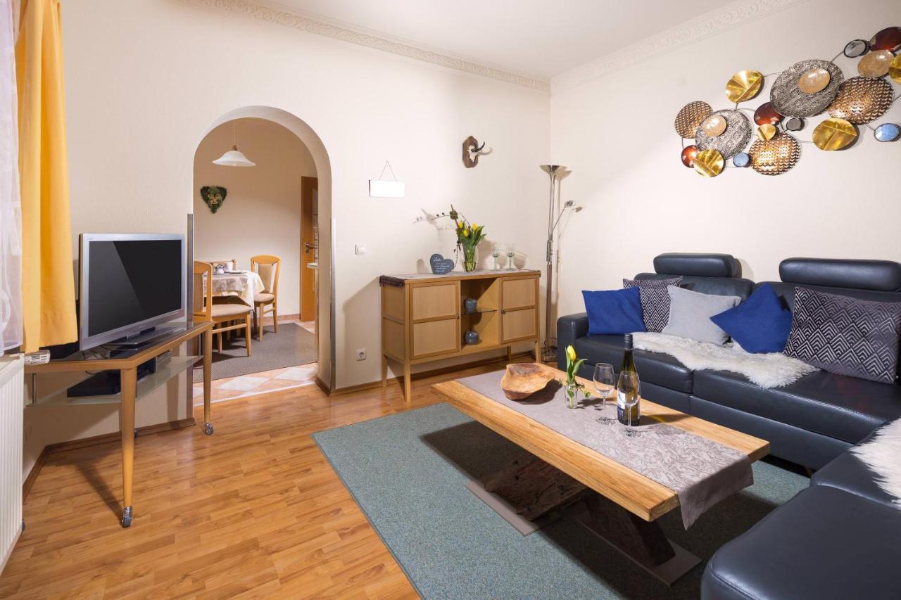 Ferienwohnungen Gaestehaus Laercheck เบิร์ชเทสกาเดน ภายนอก รูปภาพ