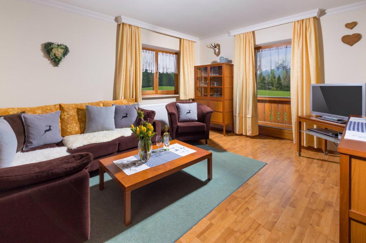 Ferienwohnungen Gaestehaus Laercheck เบิร์ชเทสกาเดน ภายนอก รูปภาพ