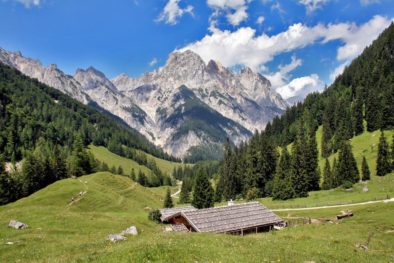 Ferienwohnungen Gaestehaus Laercheck เบิร์ชเทสกาเดน ภายนอก รูปภาพ