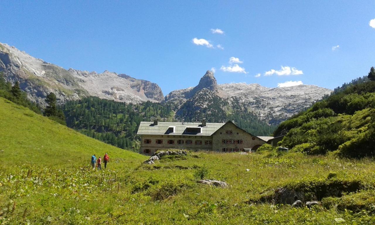 Ferienwohnungen Gaestehaus Laercheck เบิร์ชเทสกาเดน ภายนอก รูปภาพ