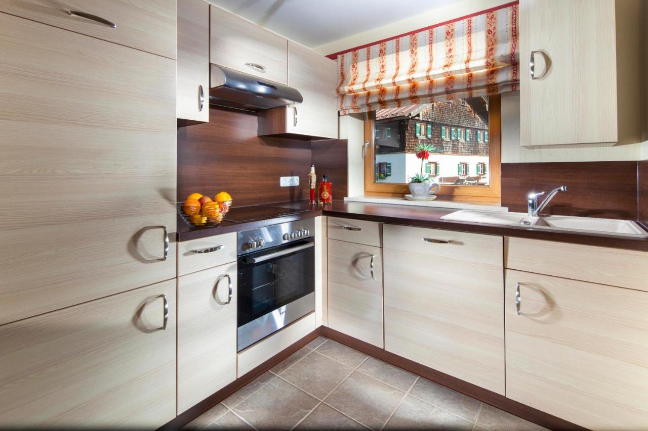 Ferienwohnungen Gaestehaus Laercheck เบิร์ชเทสกาเดน ภายนอก รูปภาพ