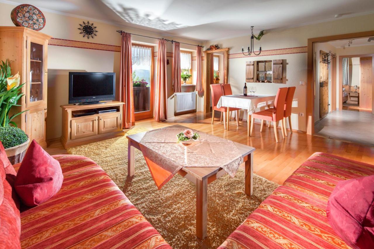Ferienwohnungen Gaestehaus Laercheck เบิร์ชเทสกาเดน ภายนอก รูปภาพ