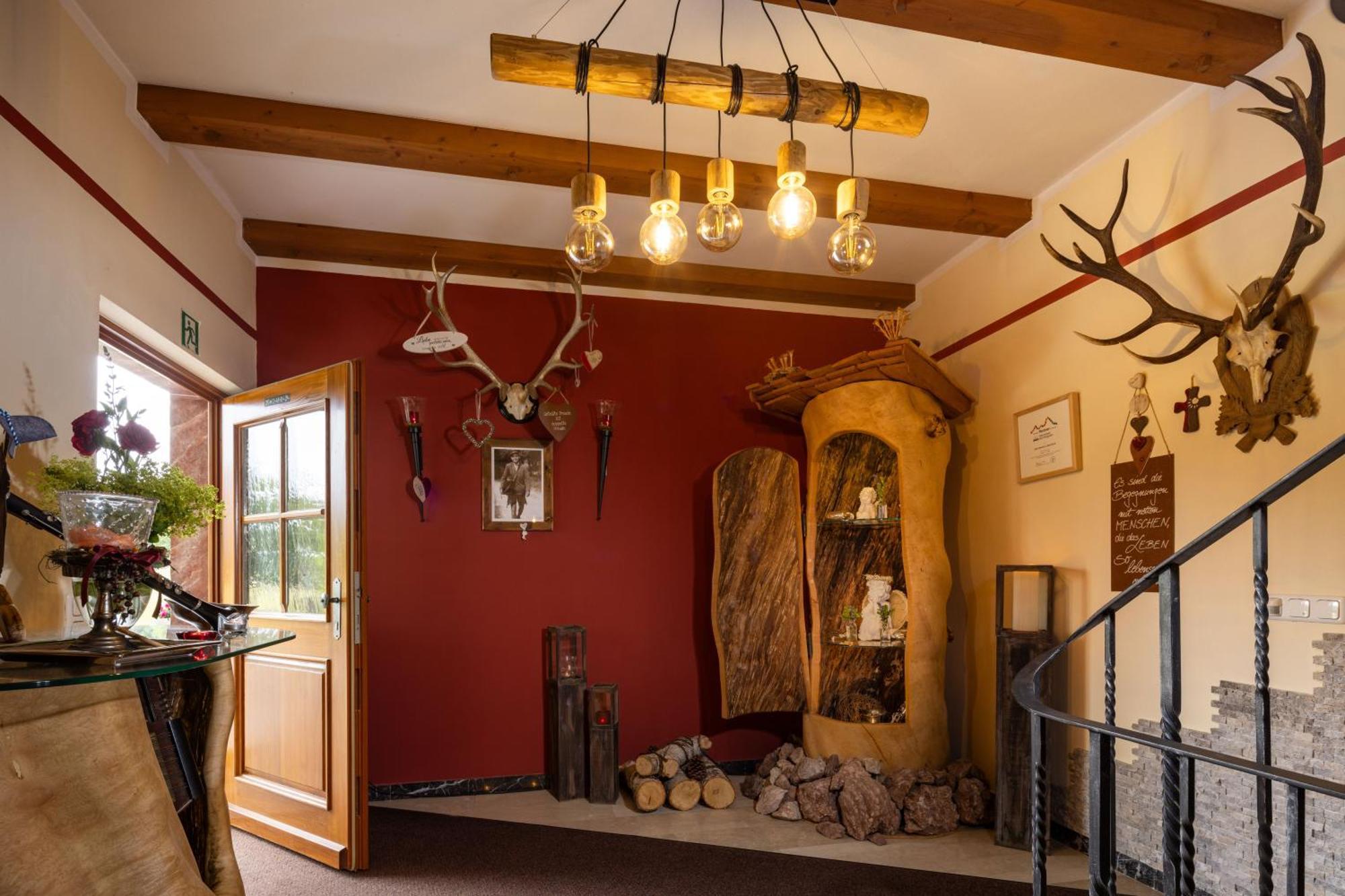 Ferienwohnungen Gaestehaus Laercheck เบิร์ชเทสกาเดน ภายนอก รูปภาพ